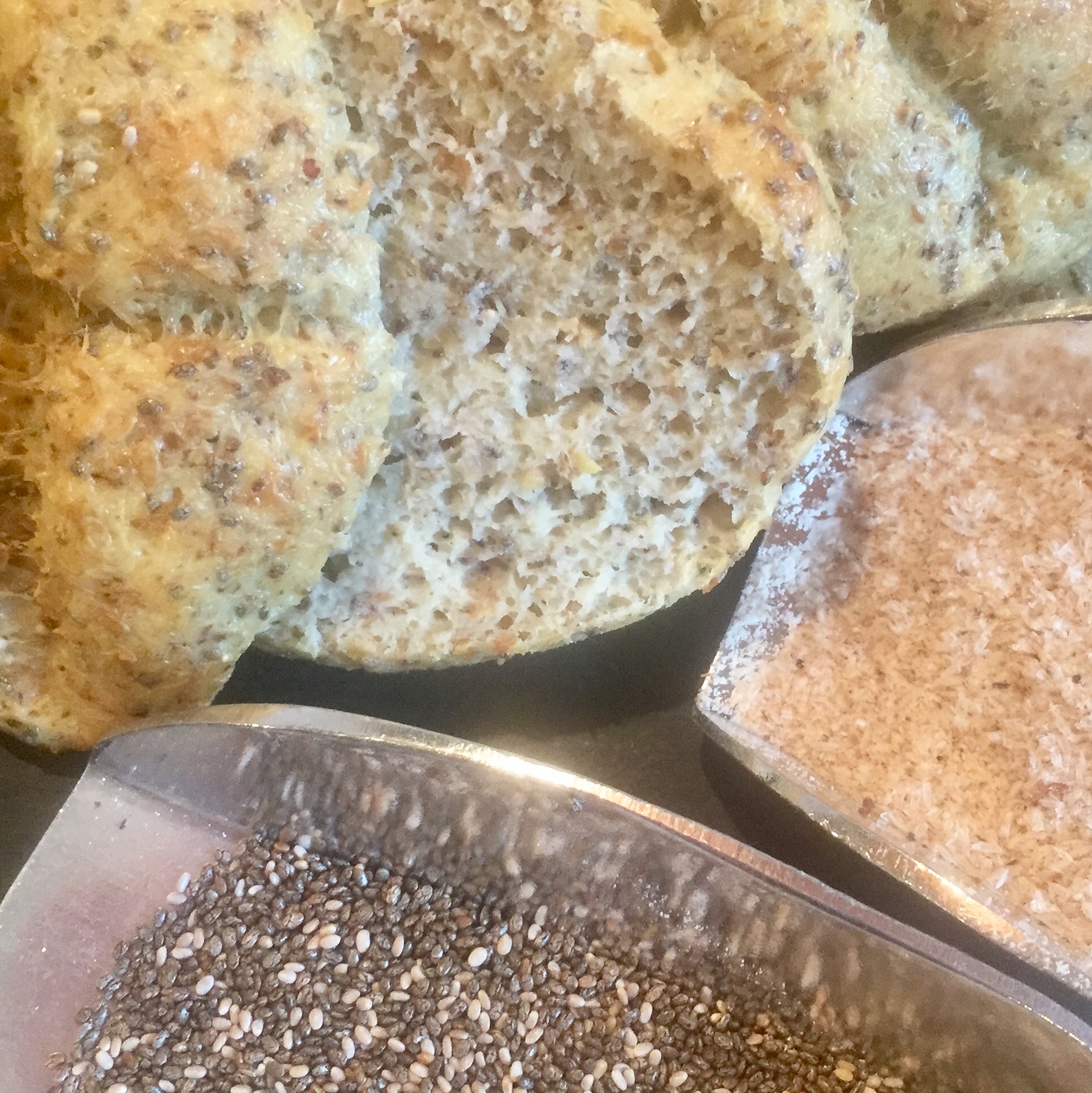 Chia-Eiweiß-Brötchen – Bild 6